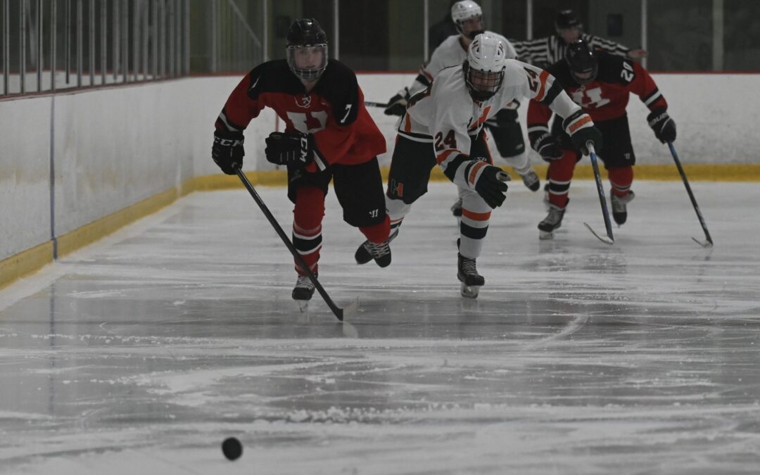 Hopkinton Skates to easy win over Holliston