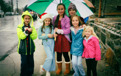 Children on the Hopkinton Holiday Stroll