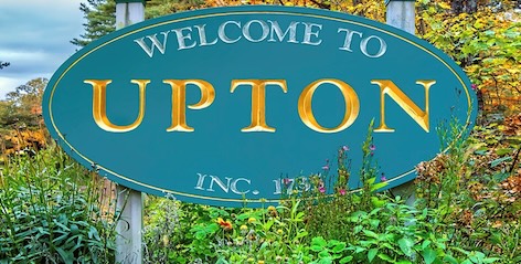 Welcome to Upton sign