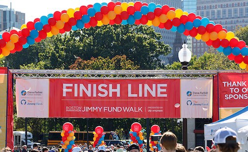 finish line with balloons