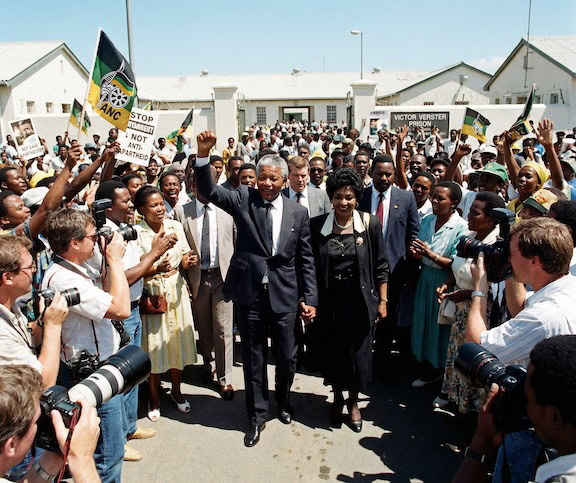 Nelson Mandela leaving prison